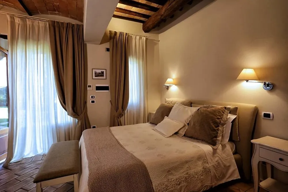 **  Hotel La Mormoraia San Gimignano Itálie